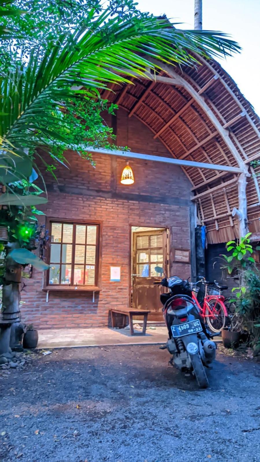 Coconut Tree Cottages Batukaras Esterno foto